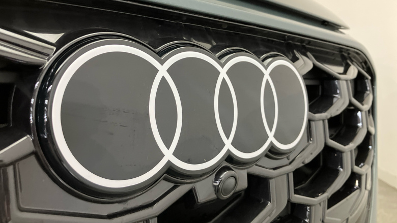 Audi Q3 2.0 TDI S Line 5dr S Tronic Diesel Estate